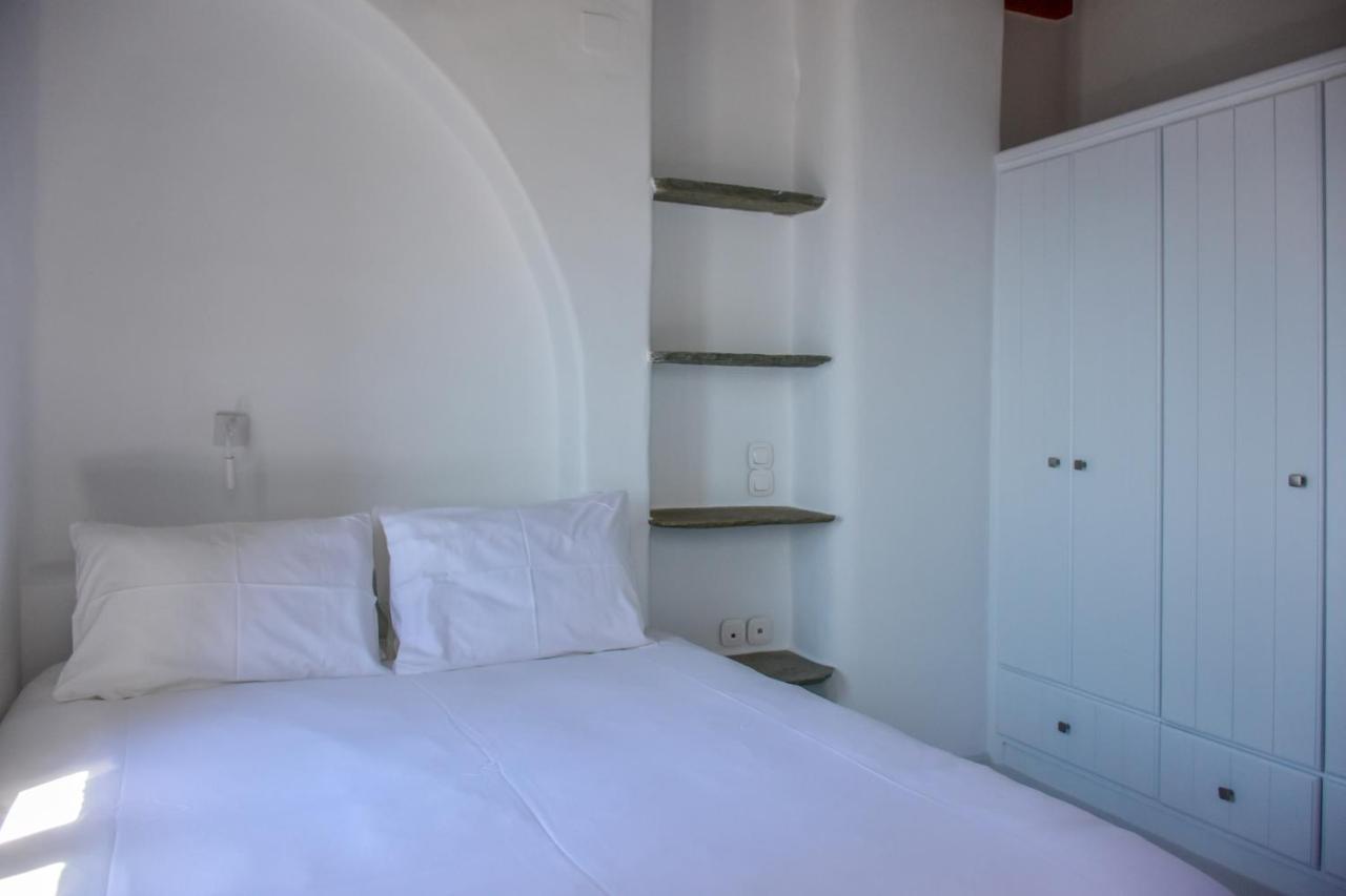 Living Theros Luxury Suites Kardhiani ภายนอก รูปภาพ