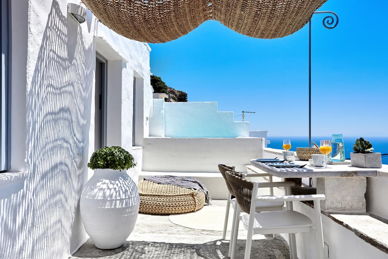 Living Theros Luxury Suites Kardhiani ภายนอก รูปภาพ