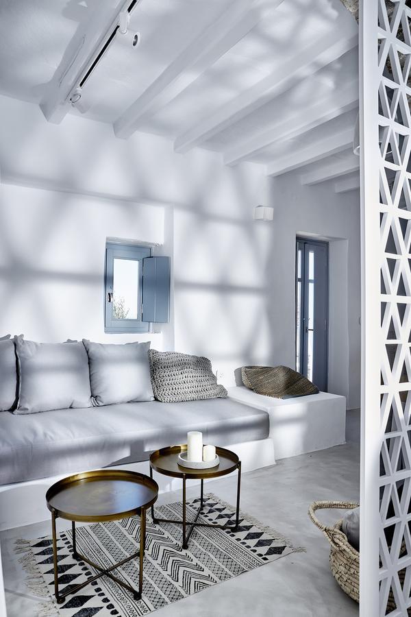 Living Theros Luxury Suites Kardhiani ภายนอก รูปภาพ