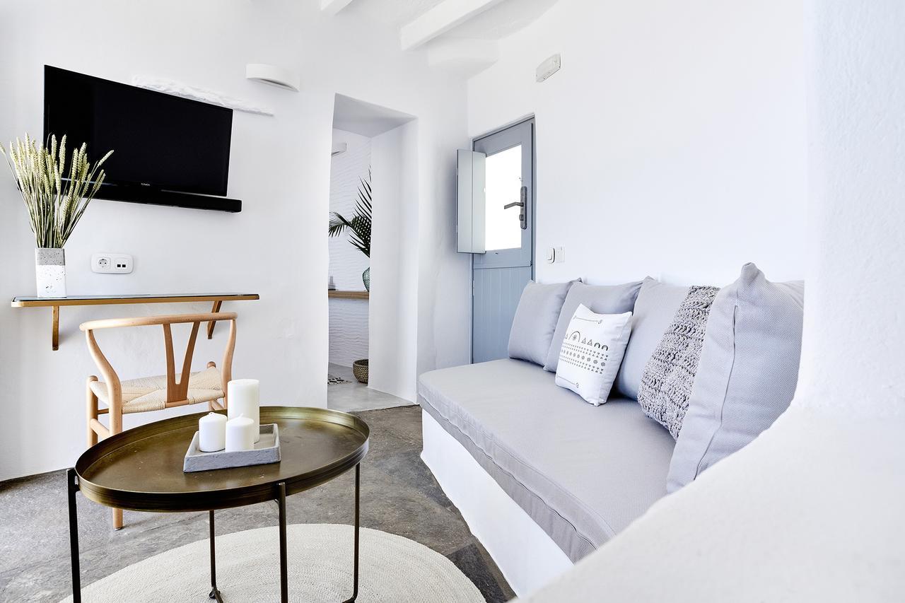 Living Theros Luxury Suites Kardhiani ภายนอก รูปภาพ